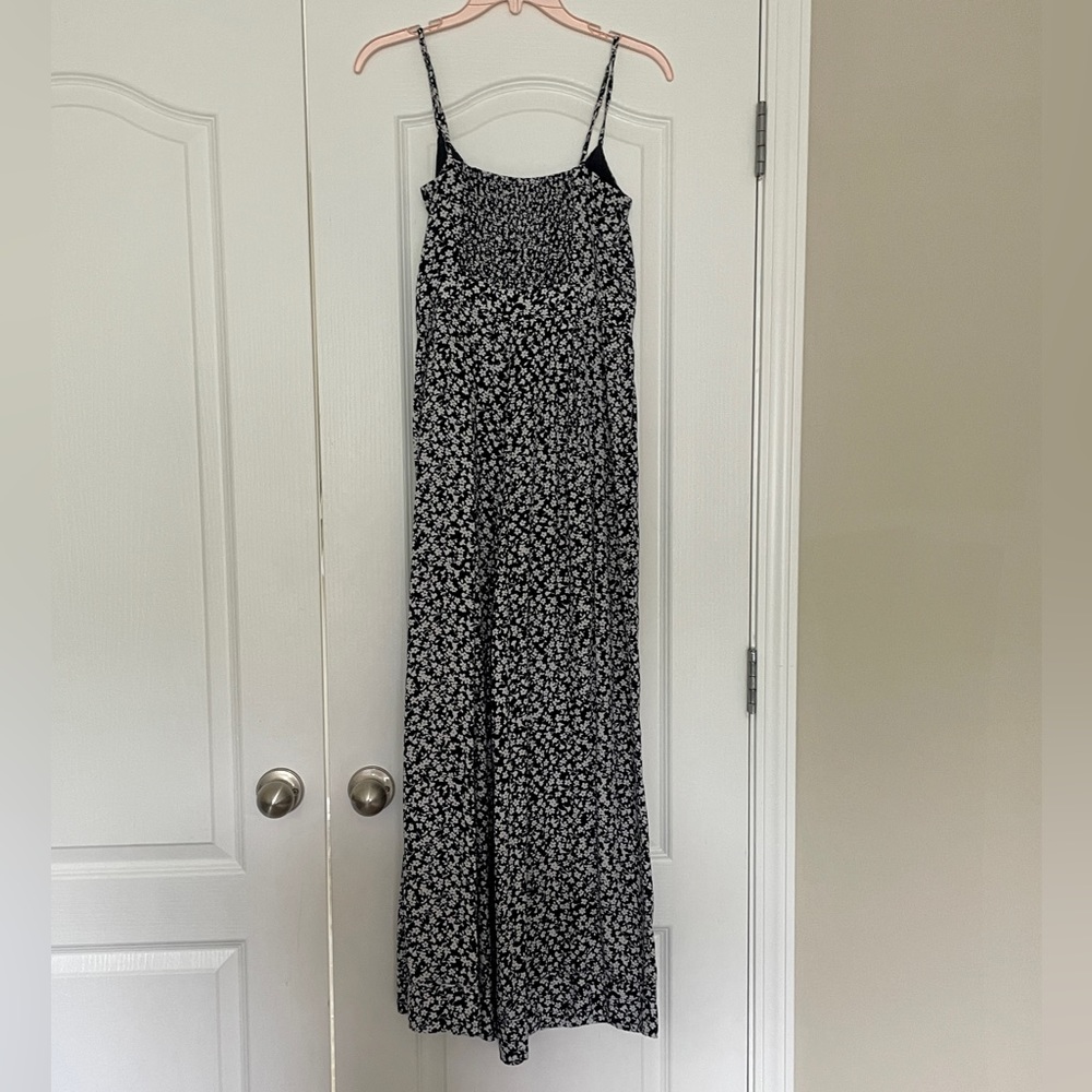 J. Crew Navy and White Tie Front Floral Jumpsuit Size 6 - Picture 4 of 7